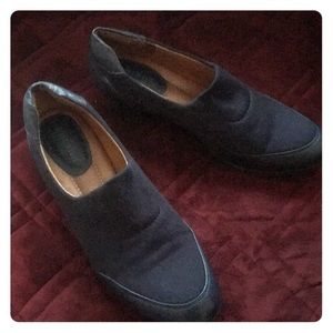 Casual shoes